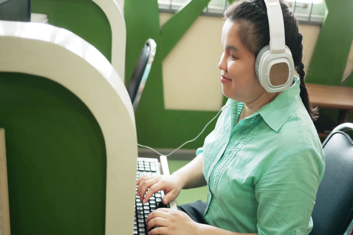 10 Great Jobs For The Blind Visually Impaired In 2023 10 Great Jobs For The Blind Visually Impaired In 2023