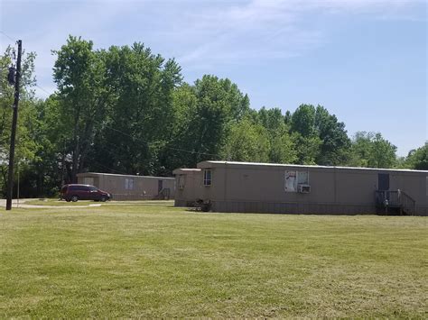 2 3 Bed Apartments Check Availability Suburban Mobile Home Park