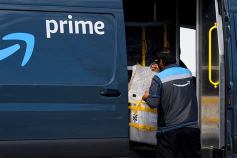 Amazon Delivery Driver Andmorelasopa Amazon Delivery Driver Andmorelasopa