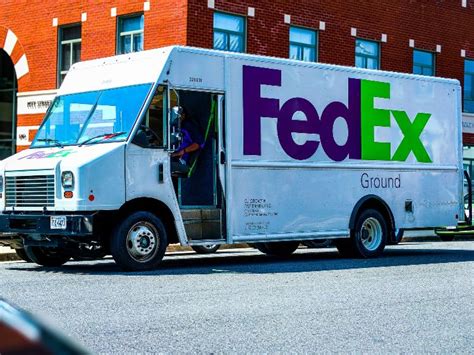 Can You Become A Fex Ex Driver At 18