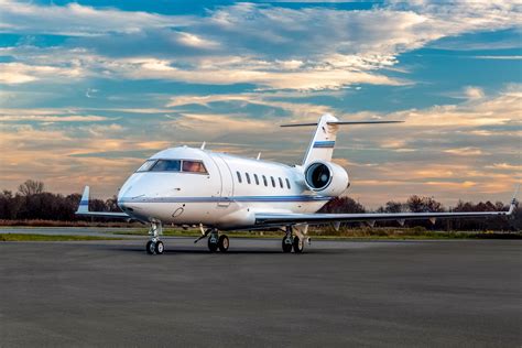 Challenger 605 Teb Charter Plane Solairus Aviation
