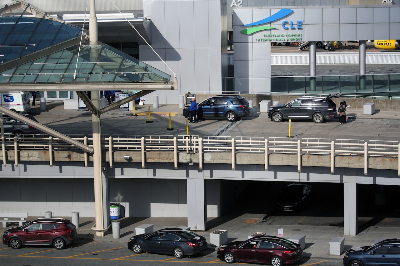 Cleveland Hopkins Ranks Last Among Same Size Airports In J D Power Study Cleveland Com Cleveland Hopkins Ranks Last Among Same Size Airports In J D Power Study Cleveland Com