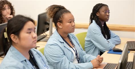 High School Health Careers Program Exposes Students To Futures In