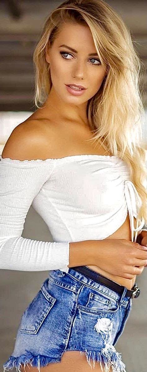 Hot Blonde Nude