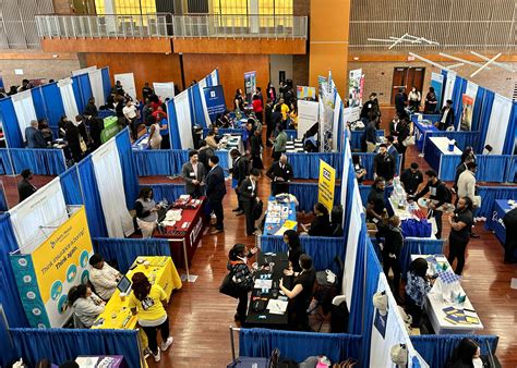 Hundreds Pack A Howard County Career Fair As Federal Workers Seek New Jobs After Cuts Wypr Hundreds Pack A Howard County Career Fair As Federal Workers Seek New Jobs After Cuts Wypr