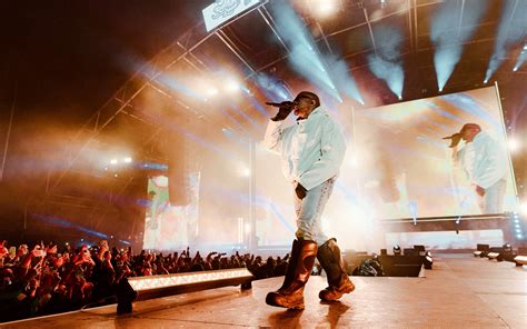 Kanye West Makes Surprise Appearance At Rolling Loud Kanye West Makes Surprise Appearance At Rolling Loud