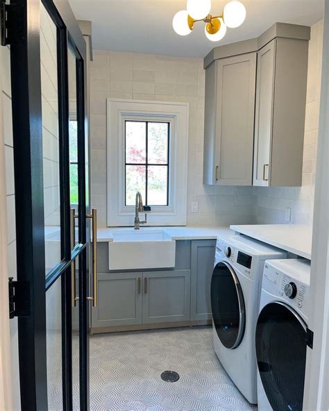 Laundry Door To Door Service