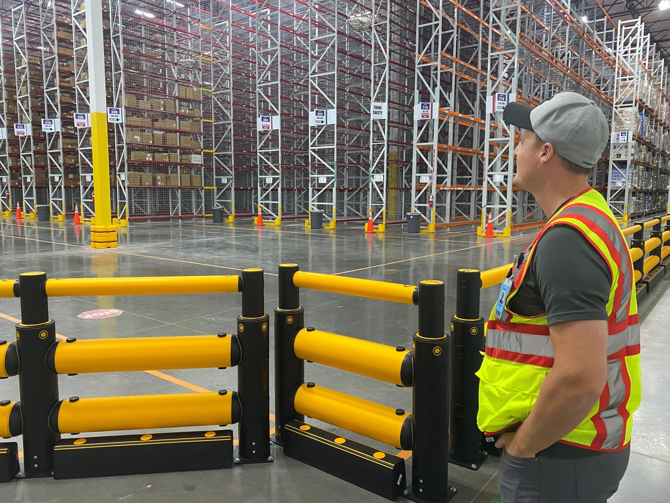 More Than 800 Jobs Available At This New Amazon Facility In Mesa More Than 800 Jobs Available At This New Amazon Facility In Mesa