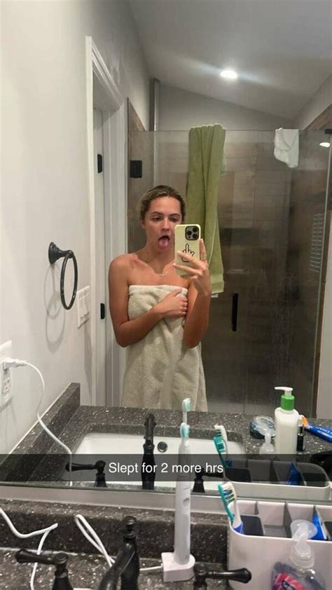 Sadie Crowell Nudes