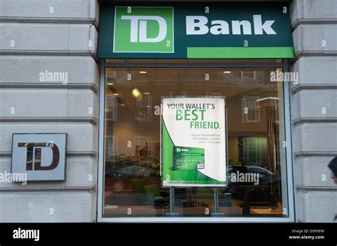 Td Bank Screen Hi Res Stock Photography And Images Alamy