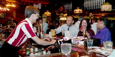 The Epic Mess At Tgi Fridays Wsj The Epic Mess At Tgi Fridays Wsj