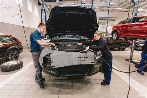 Volvo Car Uk Set To Help Ex British Armed Forces Personnel Find New